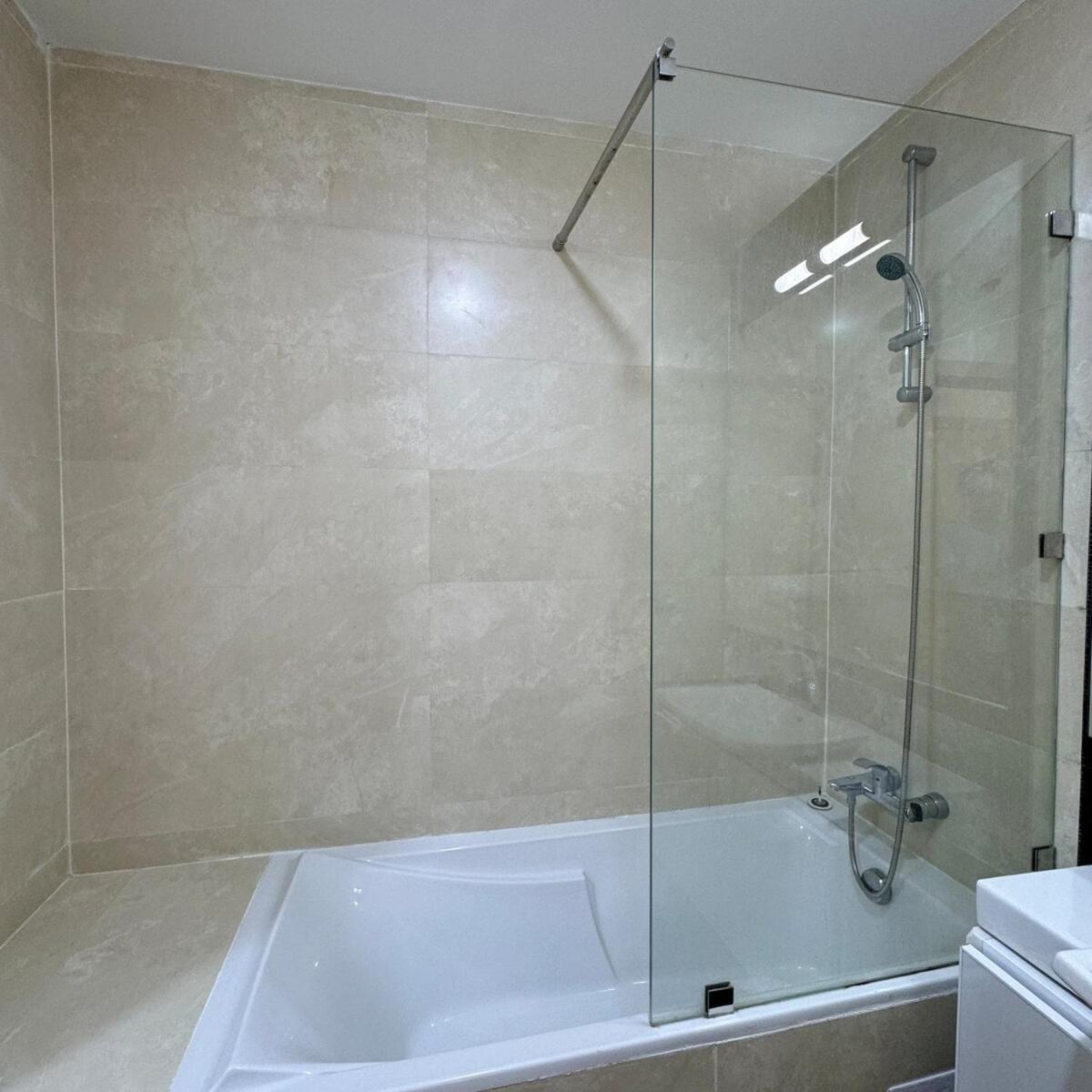 Appartement Beachside, Pool Access In *